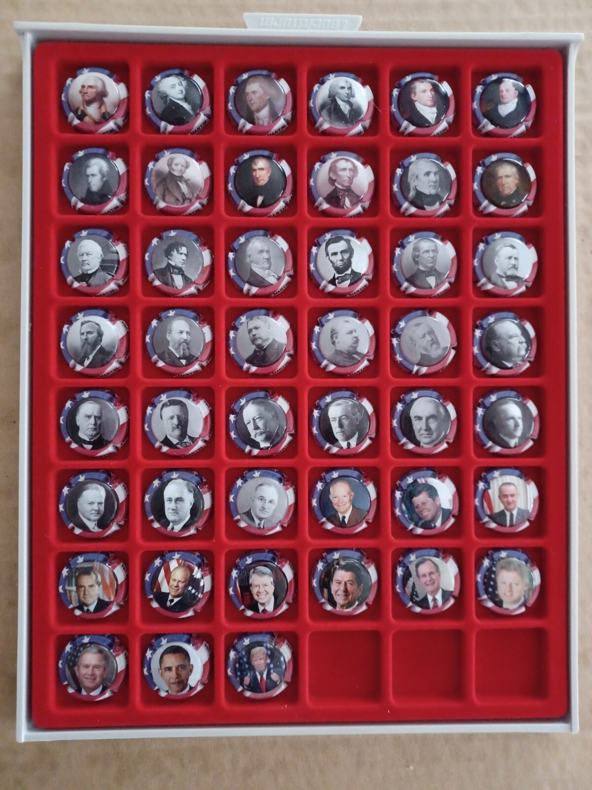 Lots de 9 serie CAPSULES DE CHAMPAGNE Martin Michel les présidents usa