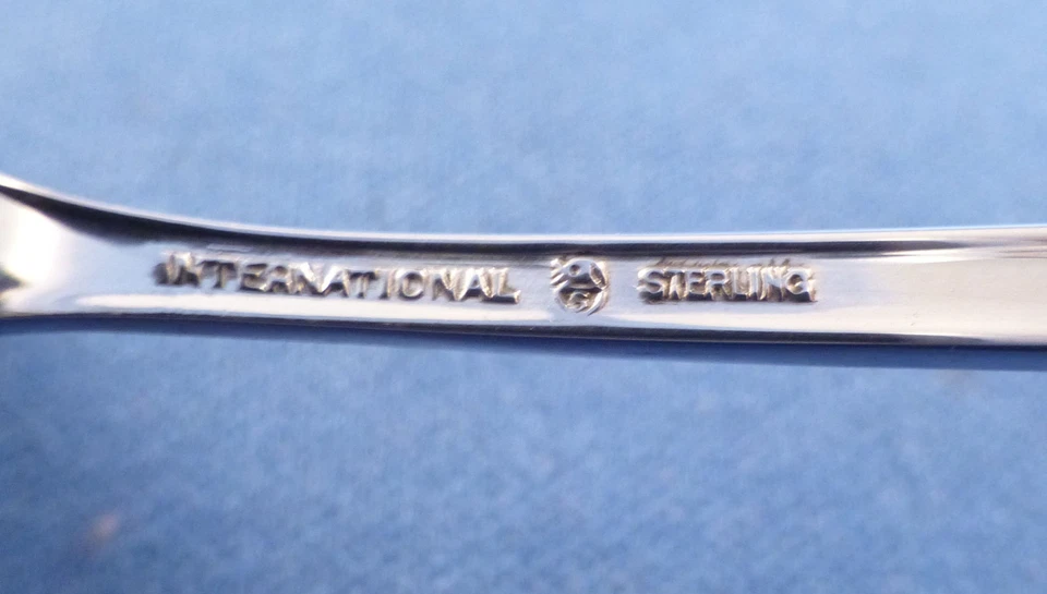 PRIMAVERA GLORIA-BONO(S) INTERNACIONAL DE ESTERLINA Foto 3 de 3