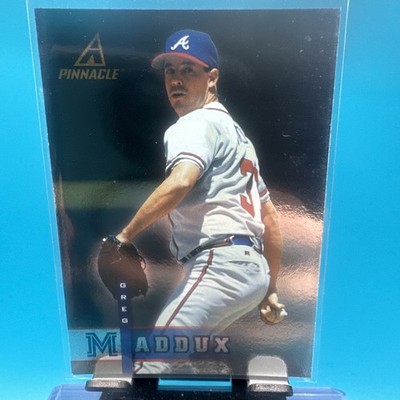1998 Pinnacle Plus Atlanta Braves Baseball Card #156 Greg Maddux C1