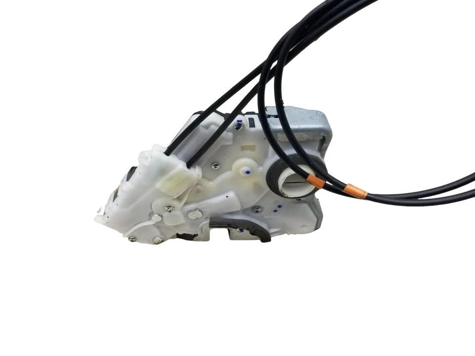 Cerradura de puerta delantera derecha Toyota Yaris 2014 Foto 3 de 4