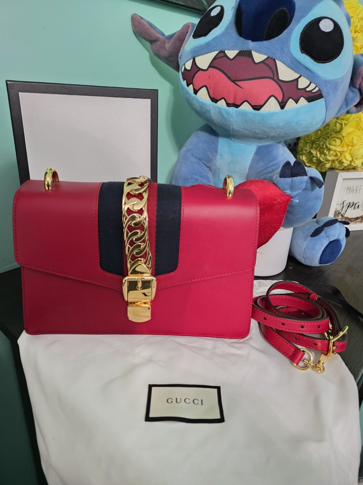 Gucci Hibiscus Red Shoulder Bag Chain Padlock Detachable Strap Designer Women