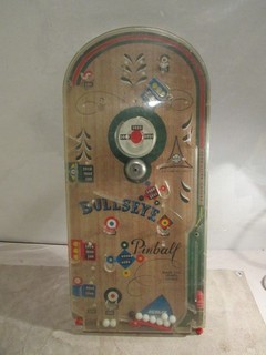 Vintage Marx Bullseye Pinball Machine Tabletop Game