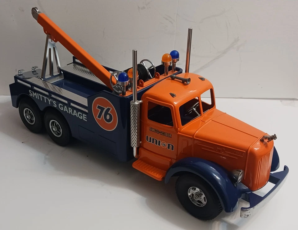 Camión de remolque Fred Thompson Smith Miller, modelo L Mack, Union 76, grúa, 98 de 250 Foto 4 de 4