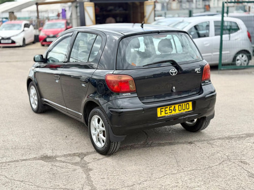 2004 Toyota Yaris 1.3 VVT-i T Spirit 5dr HATCHBACK Petrol Automatic - Picture 8 of 24