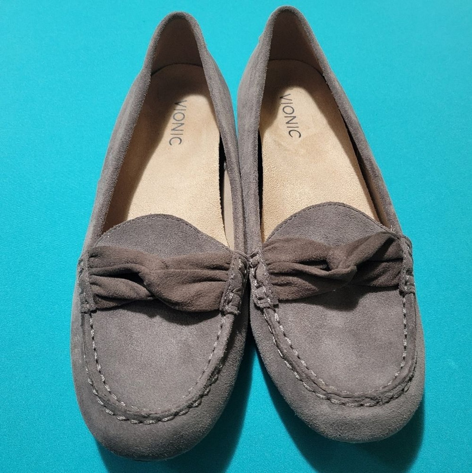 Vionic Norah Suede Moccasin Shoes W/Bow Women’s Size 10 Taupe Brown Slip On Flat