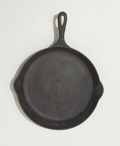 Vintage Single Notch Lodge #9 Cast Iron Skillet 11" for Restoration