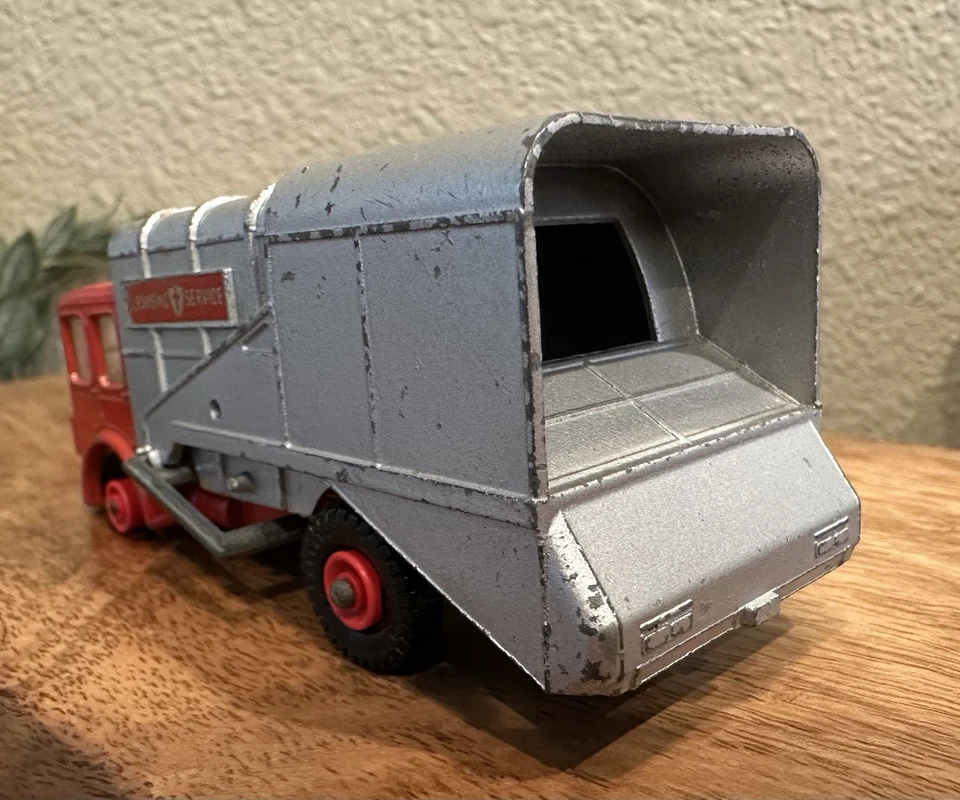 Matchbox Lesney King Size K-7 Refuse Trash Garbage Truck Patent No. 1.052.960 - Image 3 of 4