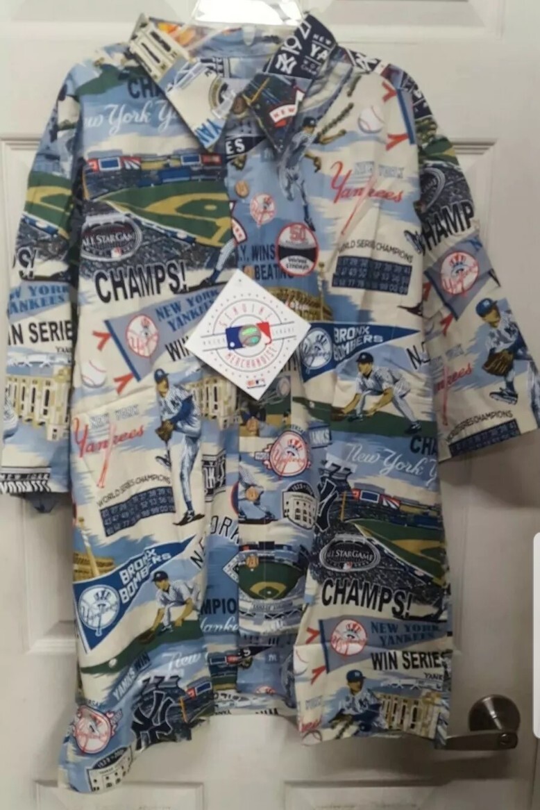Reyn Spooner MLB New York Yankees Aloha Hawaiian Print Shirt