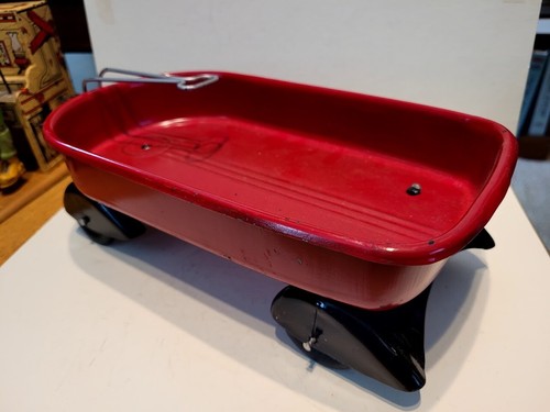 VERY NICE LARGE VINTAGE RED RESTORED WYANDOTTE STREAMLINED PULL WAGON - Picture 6 of 13