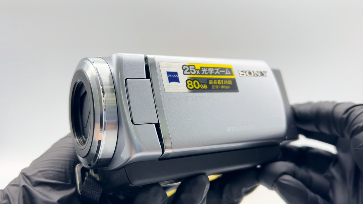 小型軽量！ SONY ビデオカメラ DCR-SR87 DCR-SR87 | デジタルビデオカメラ Handycam ハンディカム | ソニー