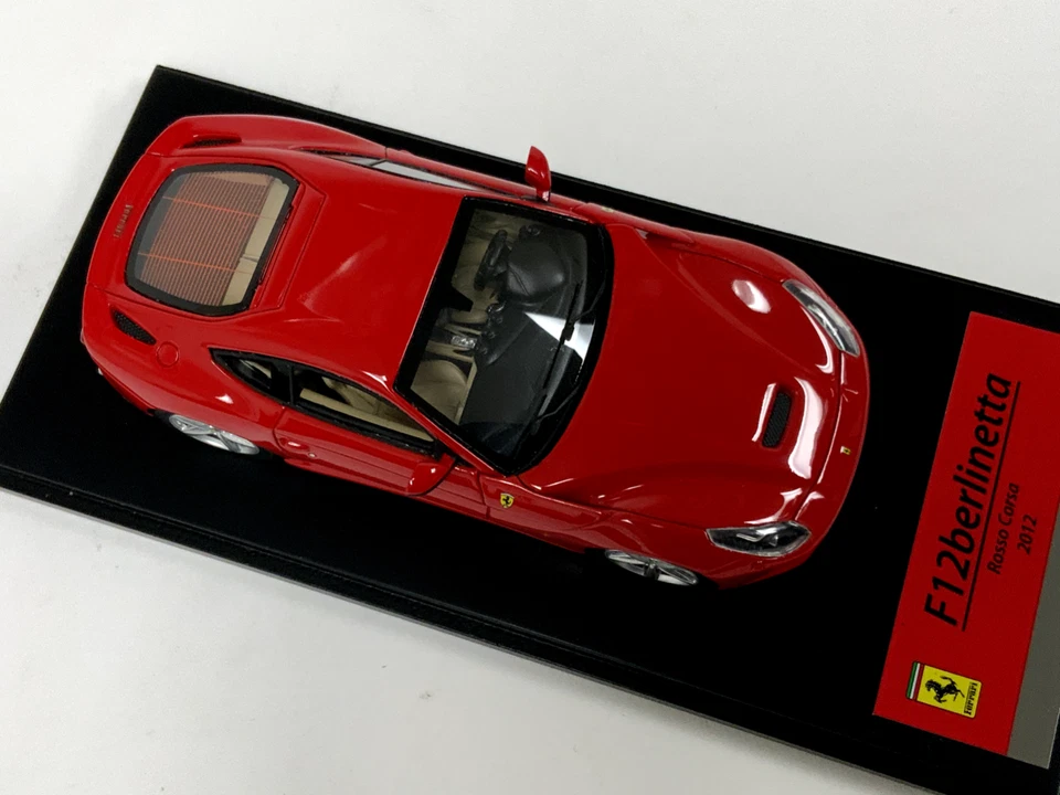 1/43 TSM Fujimi Ferrari F12 Berlinetta de 2013 en rojo 1343012 CF208 Foto 2 de 4