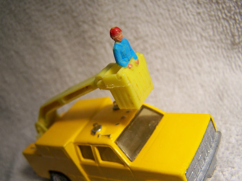 ИНДИВИДУАЛЬНЫЙ HOTWHEELS / СМЕНА КОЛЕС - 1980-Е ДЕРЕВО СЕРВИСНЫЙ ГРУЗОВИК - ЖЕЛТЫЙ - ПОЛНЫЙ ЗАКАЗ - - Изображение 2 из 4