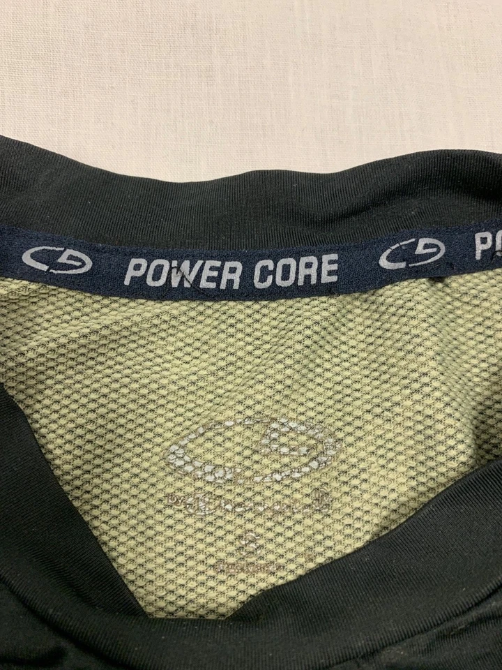 Top Para Hombres C9 by Champion Duo Dry Dri Fit Negro Camuflaje Talla Pequeña Usado en Excelente Condición Foto 2 de 4