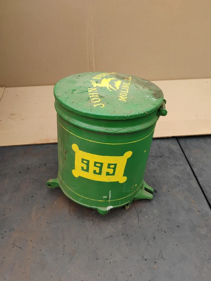 ANTIQUE JOHN DEERE  CORN PLANTER BOX - Image 4 of 4