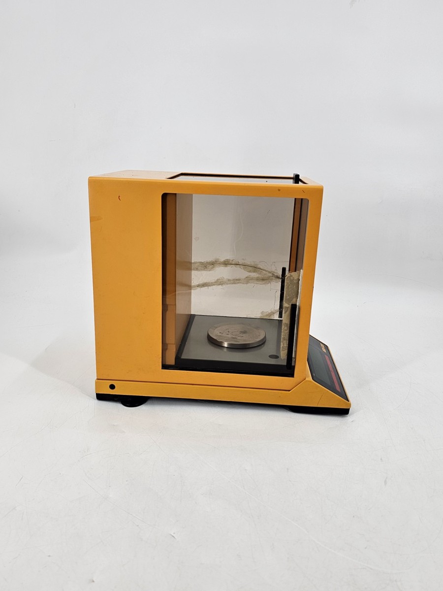 Satorious GMBH 1872 Laboratory Scale Made In Germany 220V-50/60 Hz