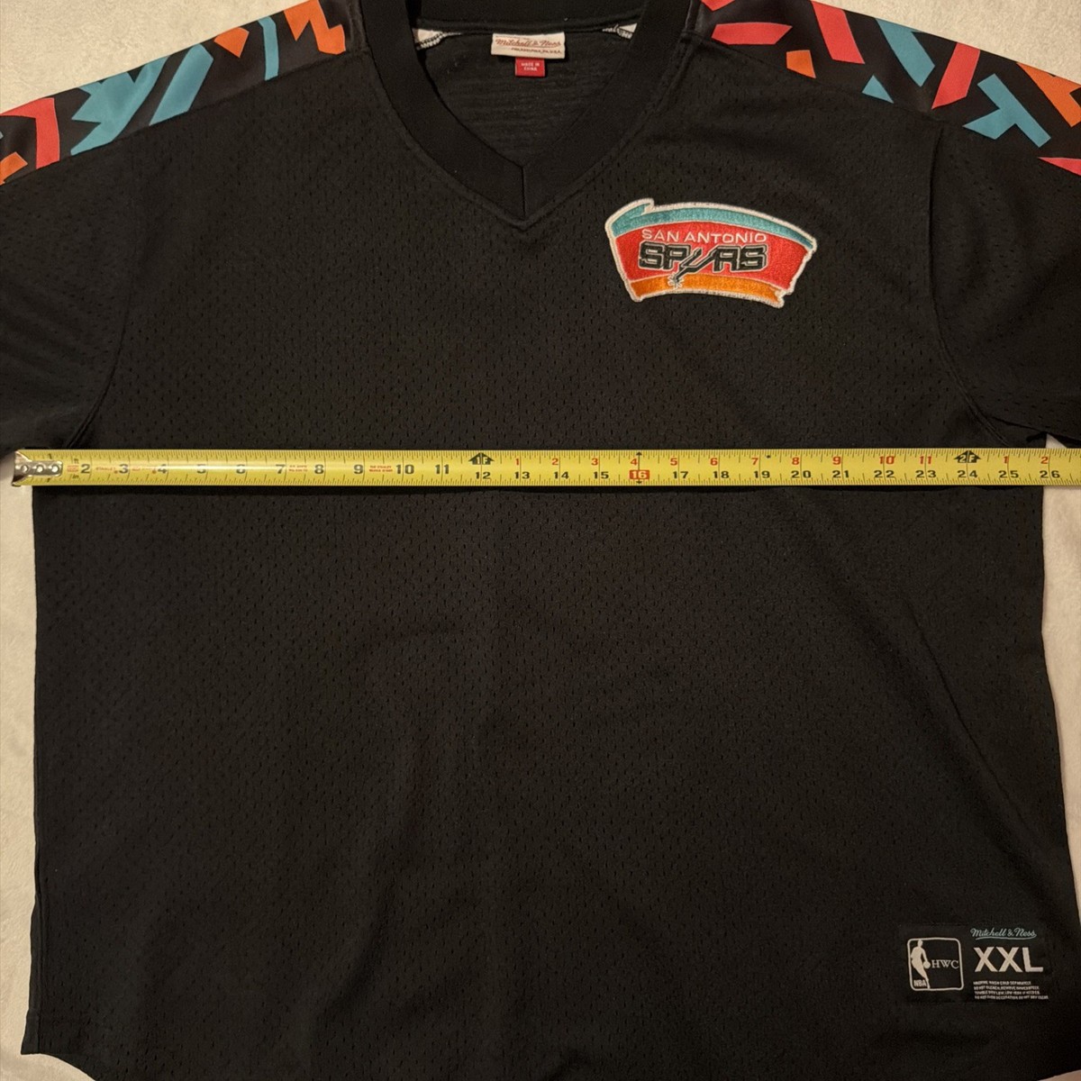 SAN ANTONIO SPURS NBA MITCHELL & NESS HWC MESH V-NECK THROWBACK