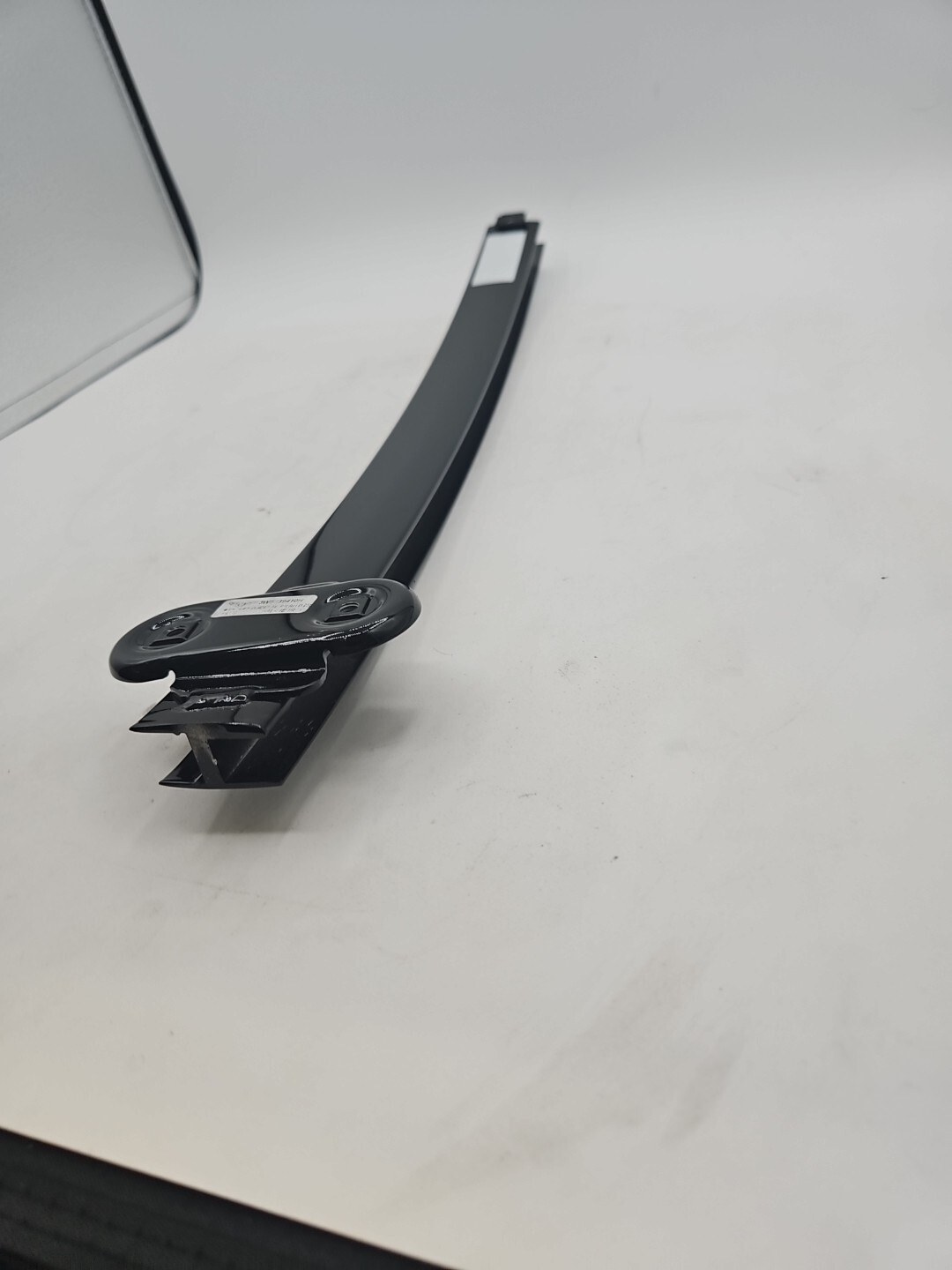 BENTLEY WINDOW GUIDE (3W5839410H)