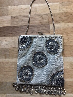 Petit Sac à Main Argenté Brodé Paillettes Vintage Authentique TBE - Photo 1/4