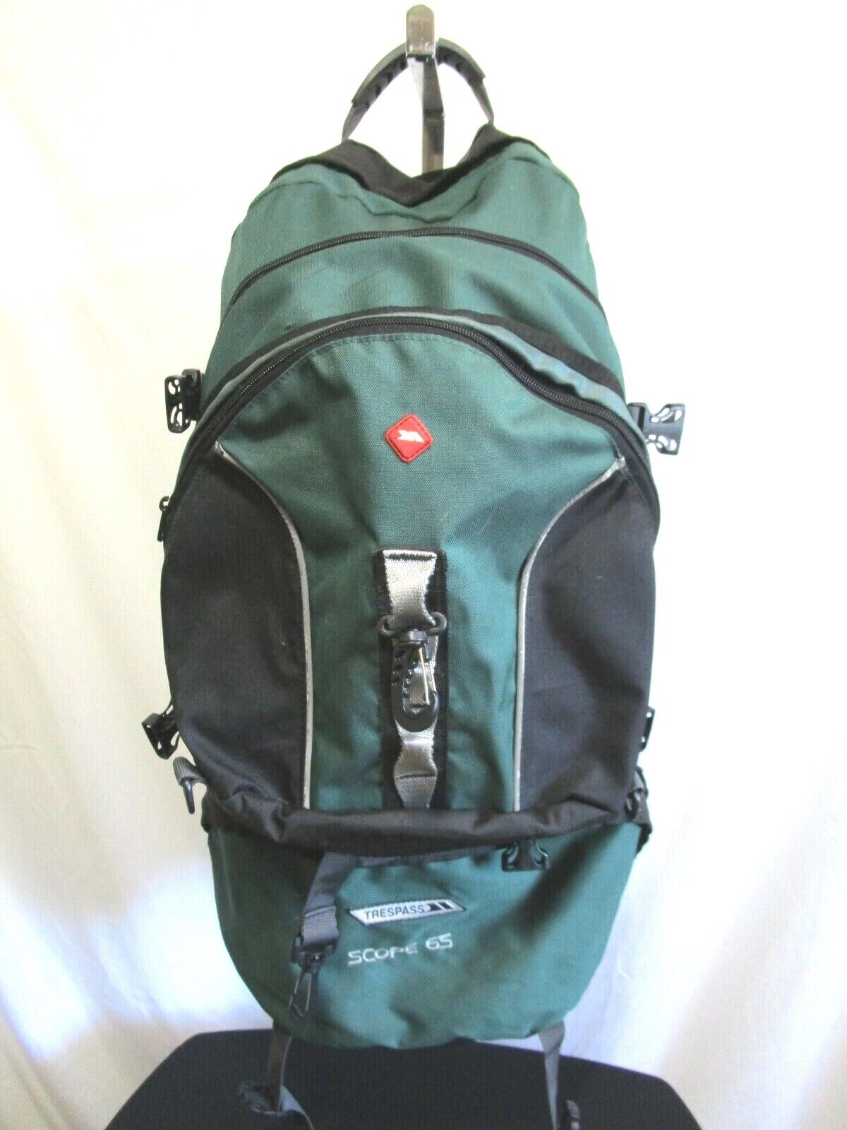 EUC! Trespass Scope 65 Green Hiking Travel Backpack/Rucksack w/ Detachable Bag
