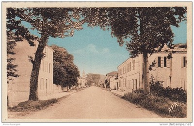 82 MALAUSE - The convent and avenue of valence