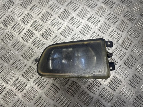 BMW 5 Touring E39 Nebelscheinwerfer links 37030700 9337 51888 2.00 25770391