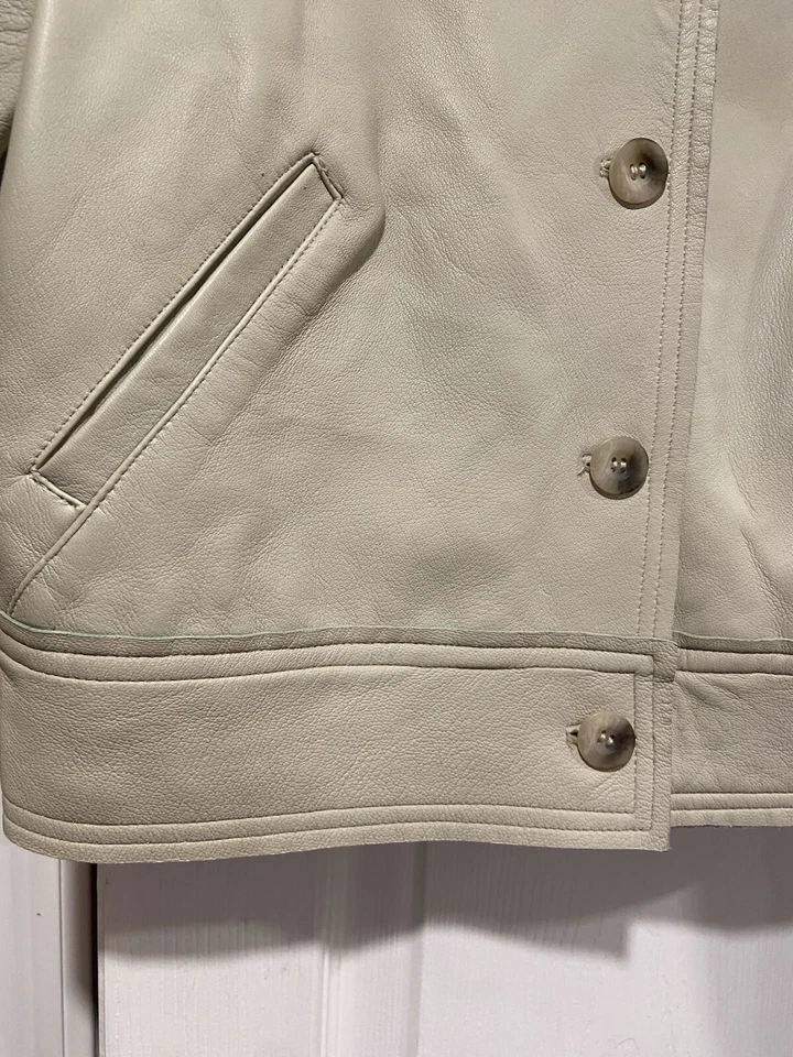 ABS Allen Schwartz Size 6 Bone White Soft 100% Leather Biker Moto Bomber Jacket - Image 4 of 4