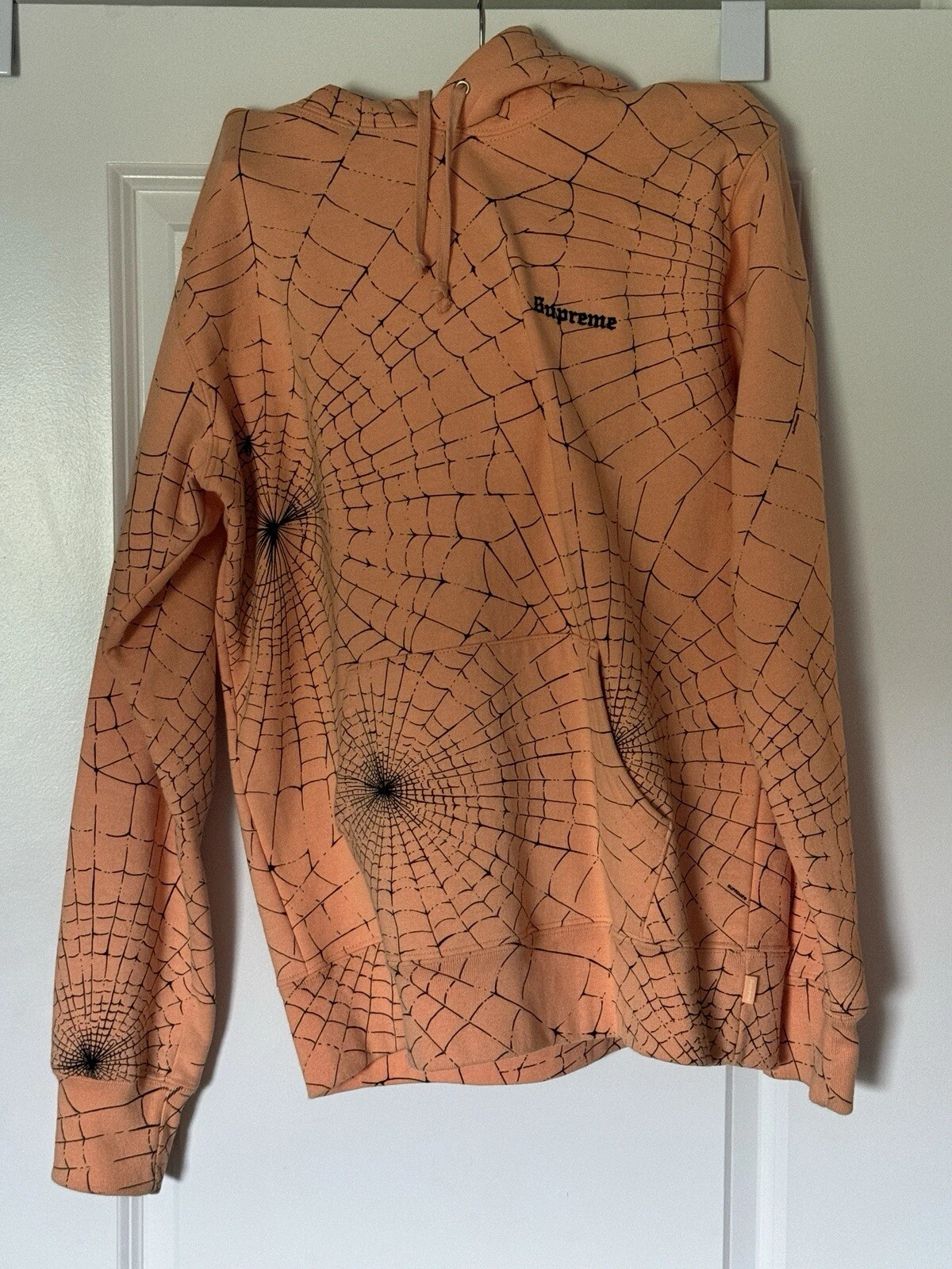 Sweat shirt FW16 Medium Supreme Logo Peach Spider Web. Rare / Bon état.