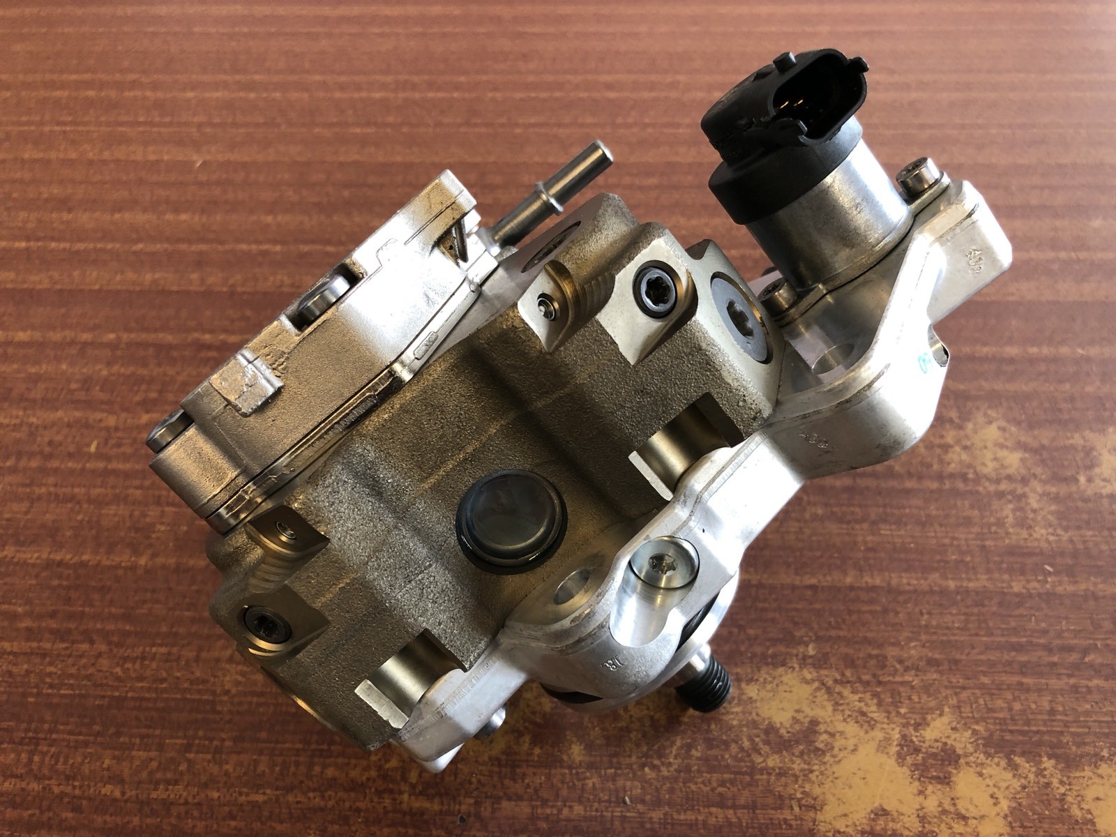 Genuine Vauxhall Diesel High Pressure Pump 93198524 Slight Damage 