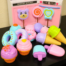 17 PCS Pretend Play Food Dessert Set, Sweet Treats Assortment, Donuts, Cupcak...