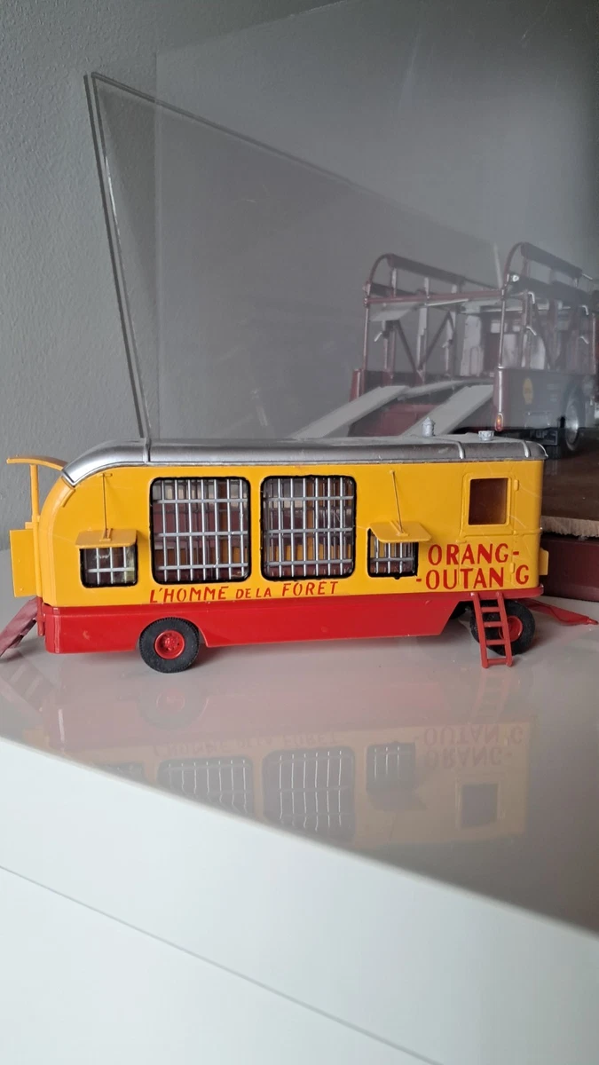 cirque pinder remorque orang outang 1.43