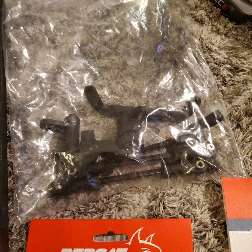 Redcat Kaiju Brushless 6S 1/8 RC Monster Truck - Image 4 of 4