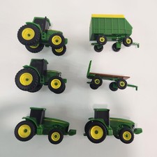 Ertl John Deere Tractor and Wagon Lot 1:64