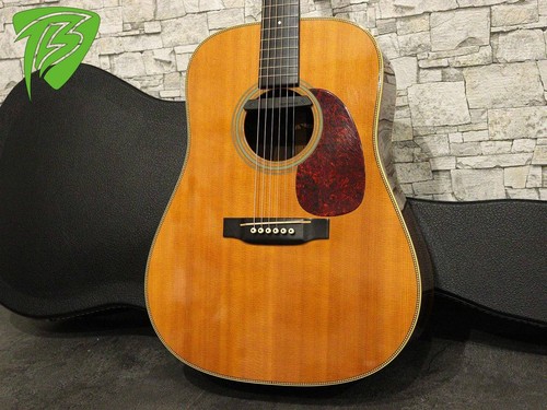 Martin HD-28V Fishman Rare Earth Single 2000 Used Acoustic Guitar - Picture 2 of 11