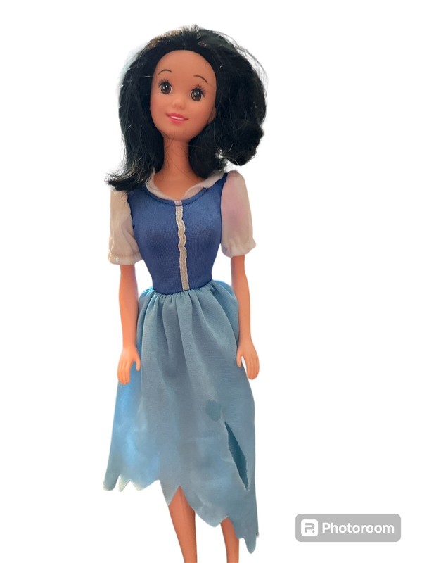 Vintage Snow White Barbie In Blue Dress.