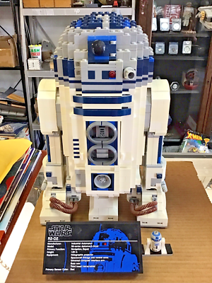 LEGO STAR WARS: ULTIMATE COLLECTOR SERIES: ~ #10225 ~ R2-D2 W 