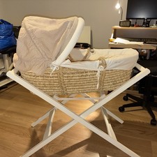 Mamas & Papas Moses Basket and Stand Used In Very Good Condition.
