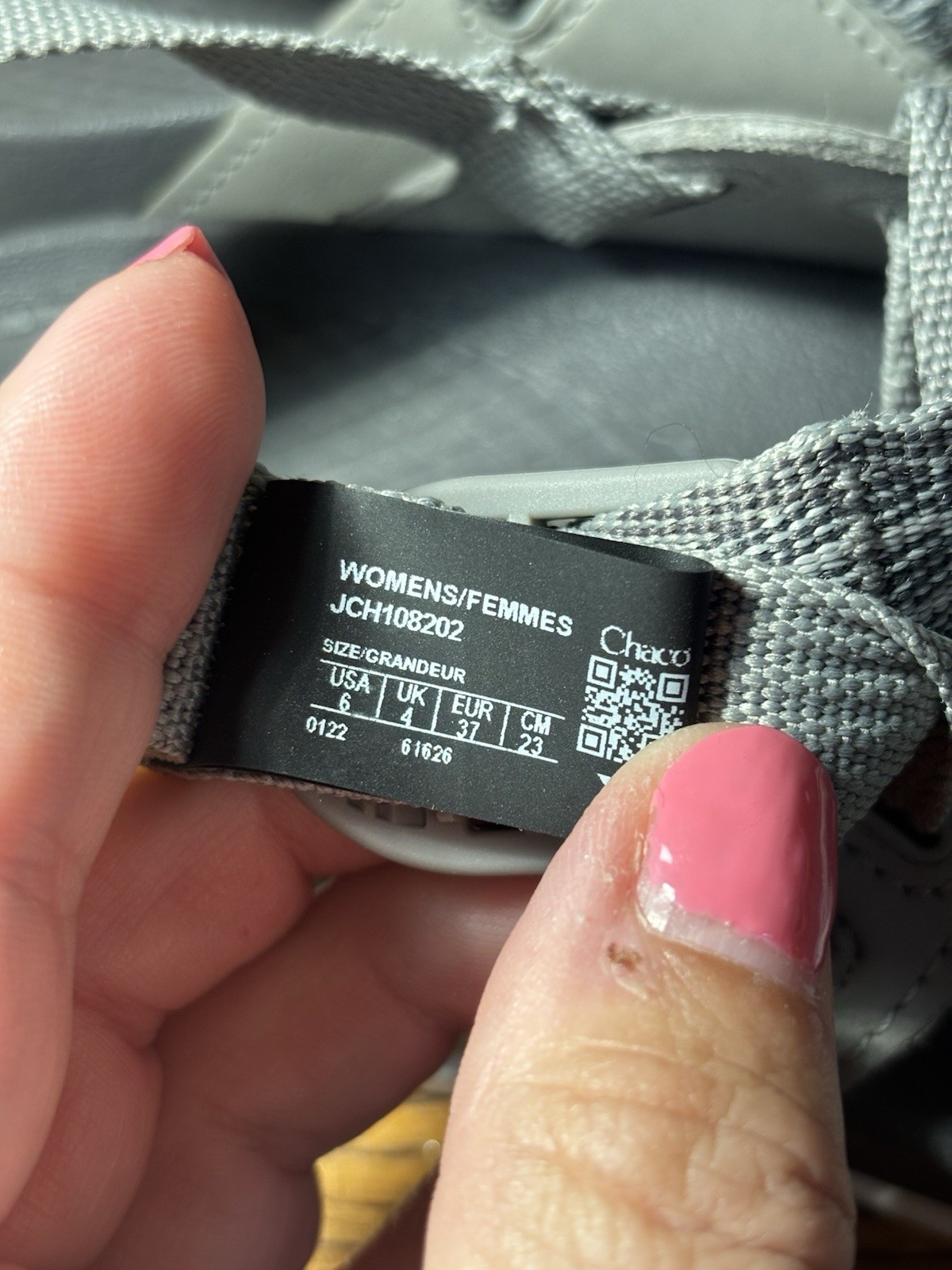 Women's Chaco Lowdown gray adjustable strappy san… - image 5