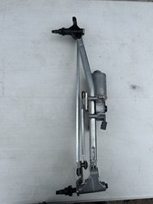 BMW X1 E84 2010 FRONT WINDSCREEN WIPER MOTOR 2992466-01 
