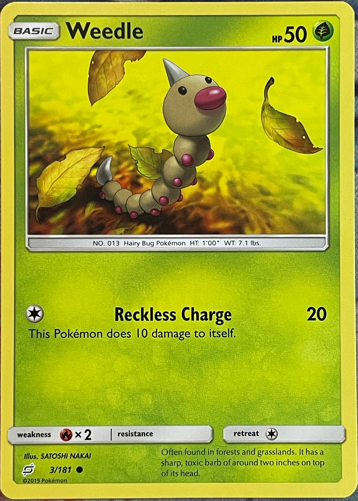 Weedle - 3/181 - Team Up Pokemon 2019