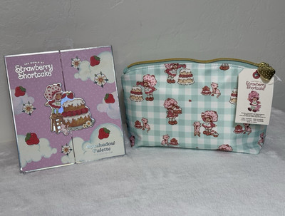 The World of Strawberry Shortcake Shimmer Pressed Powder Palette 0.74 oz