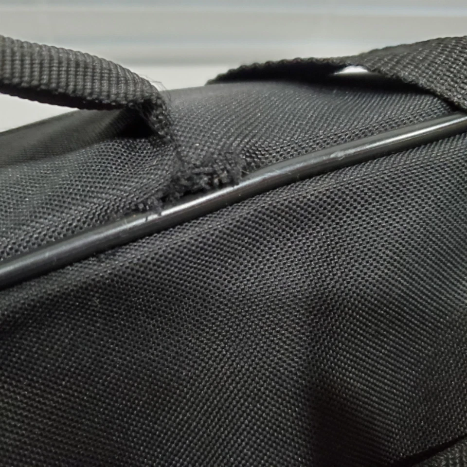 Case Logic Laptop Case Fits Screens Up to 18.4 inch withShoulder Strap VNC-218 - Image 3 of 4