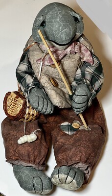 Vintage 1990 s My Frog Collection 17  Fisherman Frog w/Straw Basket Hat Bait