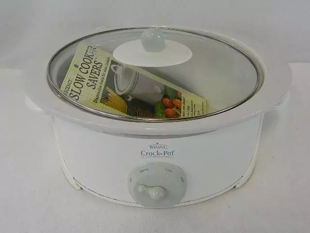 Rival 5-qt Round Programmable Crock Pot in White