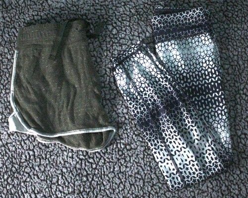 Lot Of 2 Athletic Bottoms XS/S Women’s Shorts And Leggings