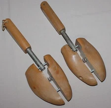 Womens Wooden Shoe Trees Keepers Size Large Split Toe Solid Heel Ladies Cedar