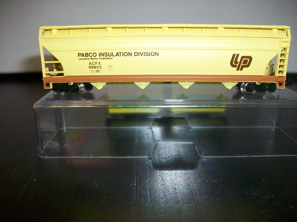 N Scale (3Cars)Model Power 9999 Freight Cars Pabco Insulation Division - Image 4 of 4