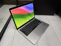 Apple MacBook Pro Retina 13.3 2020 - 1TB SSD 32GB Ram 2.3GHz Core i7 - Silver