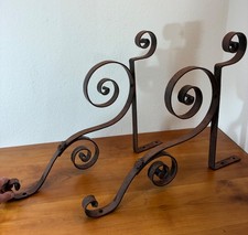 2 alte Eisen - Wandhalter Regalhalter Schüsselbrett vom Bauernhof 1850 - 1900