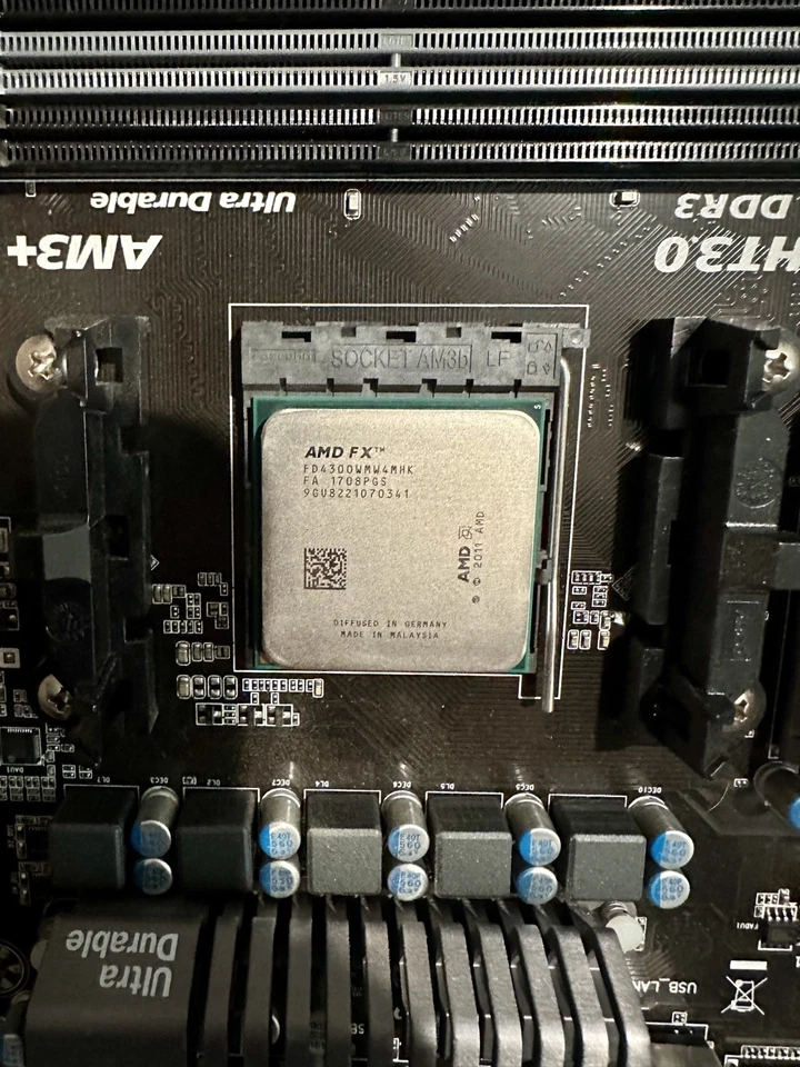 AMD Fx-4300 FX 4300 3.8 GHz FD4300WMW4MHK Socket AM3+ CPUProcessor 1MB - Image 4 of 4