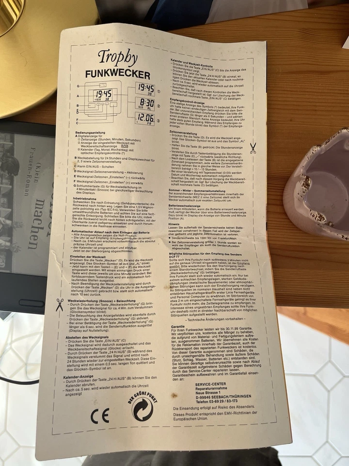 Digitaler TROPHY Funk-Wecker, Schwarz 9 x 8 x 5 cm, funktioniert einwandfrei - Bild 4 von 4